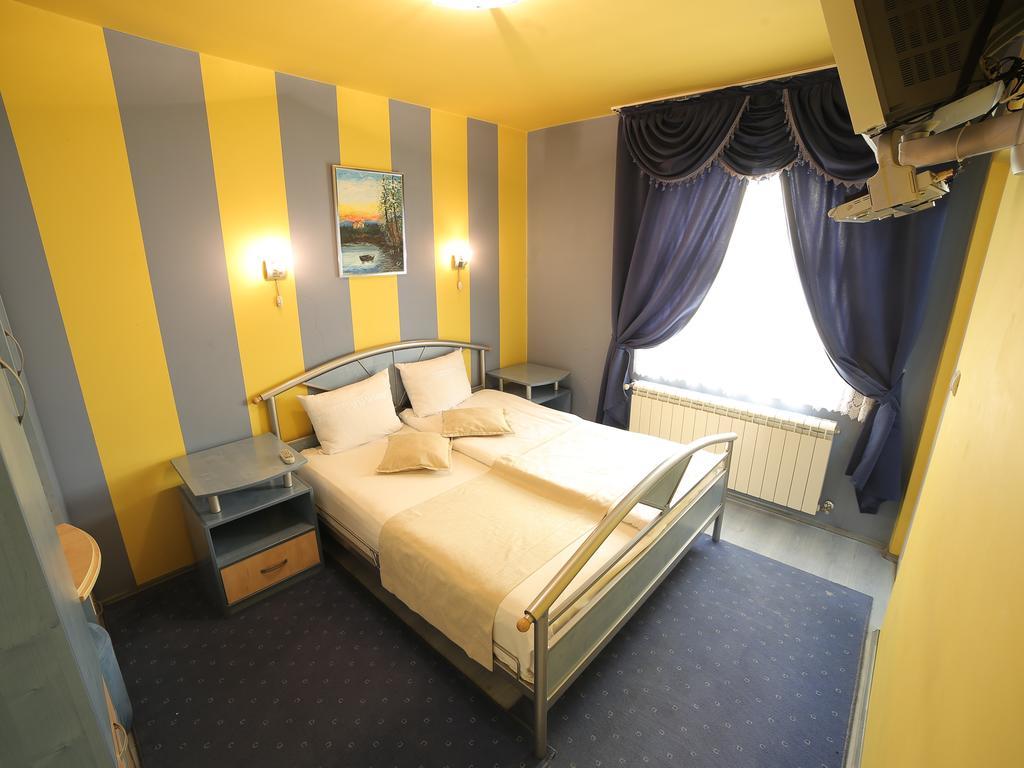 Hotel Zeneva 크라구예바츠 객실 사진