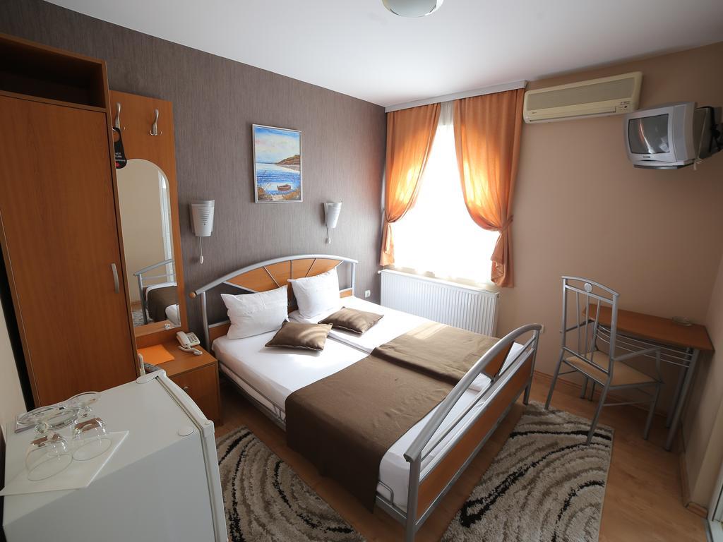 Hotel Zeneva 크라구예바츠 객실 사진