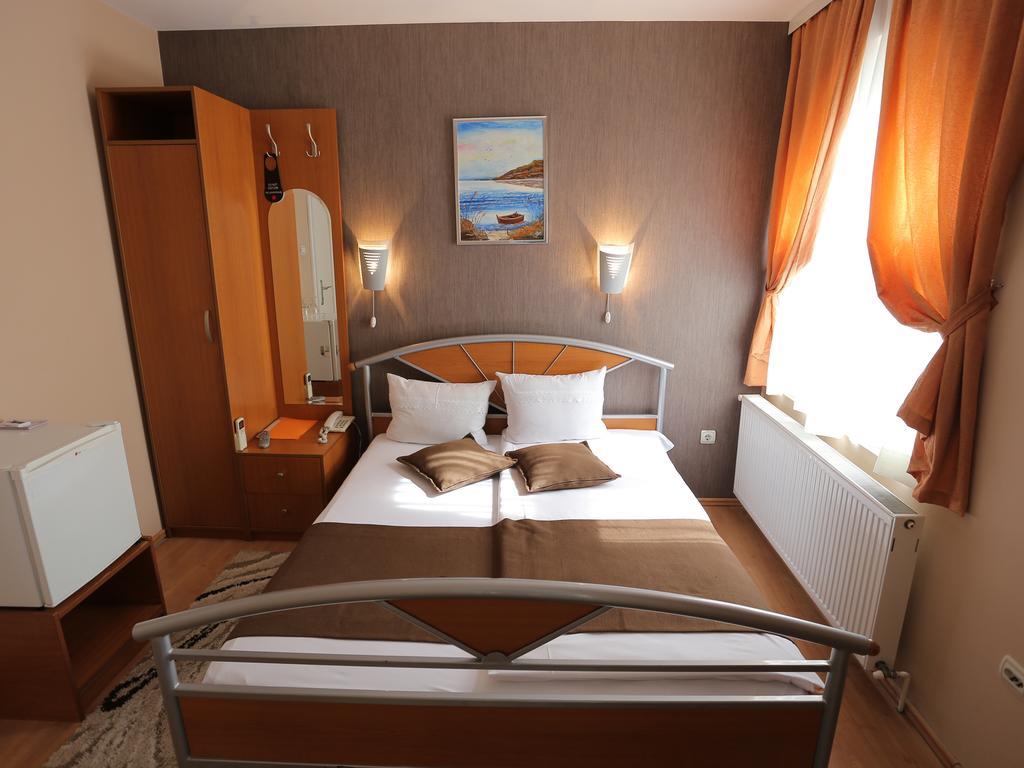 Hotel Zeneva 크라구예바츠 객실 사진
