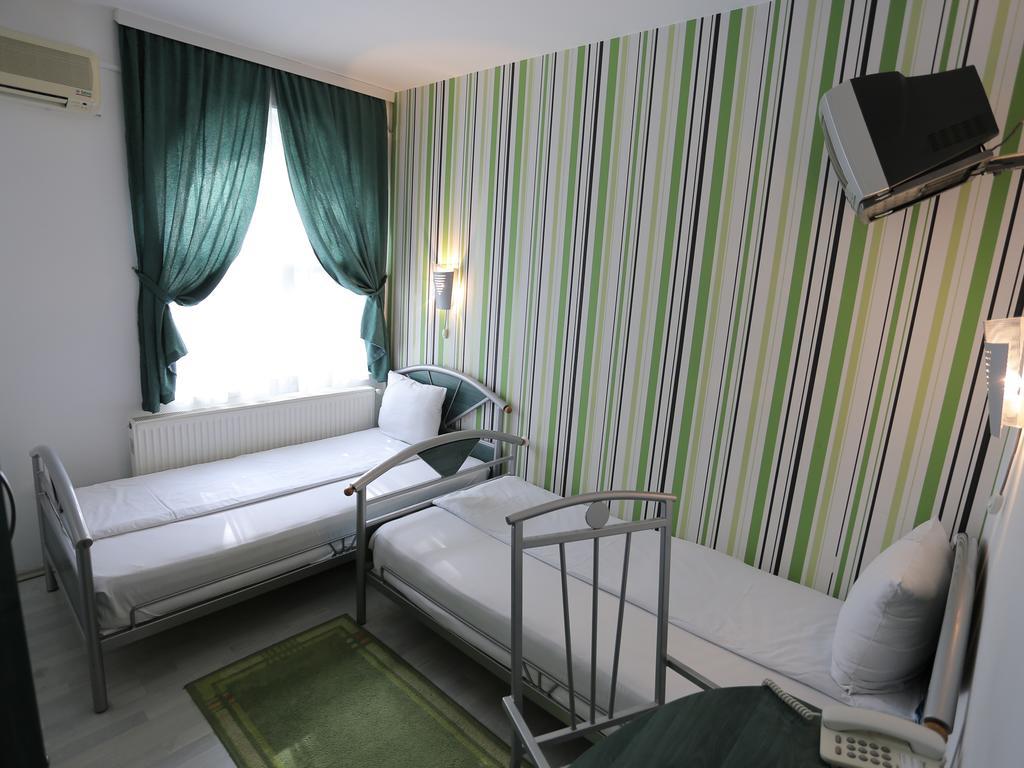 Hotel Zeneva 크라구예바츠 객실 사진
