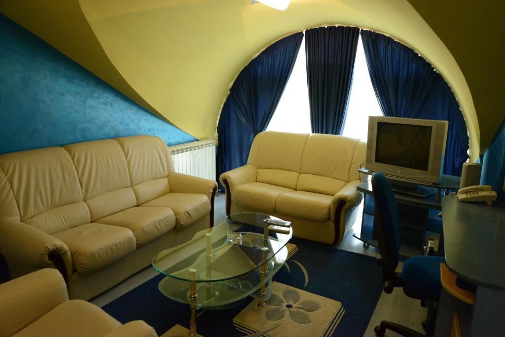 Hotel Zeneva 크라구예바츠 객실 사진