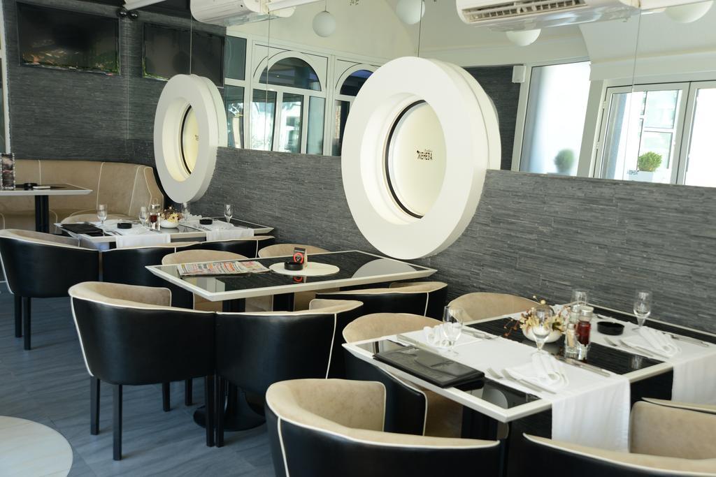 Hotel Zeneva 크라구예바츠 외부 사진