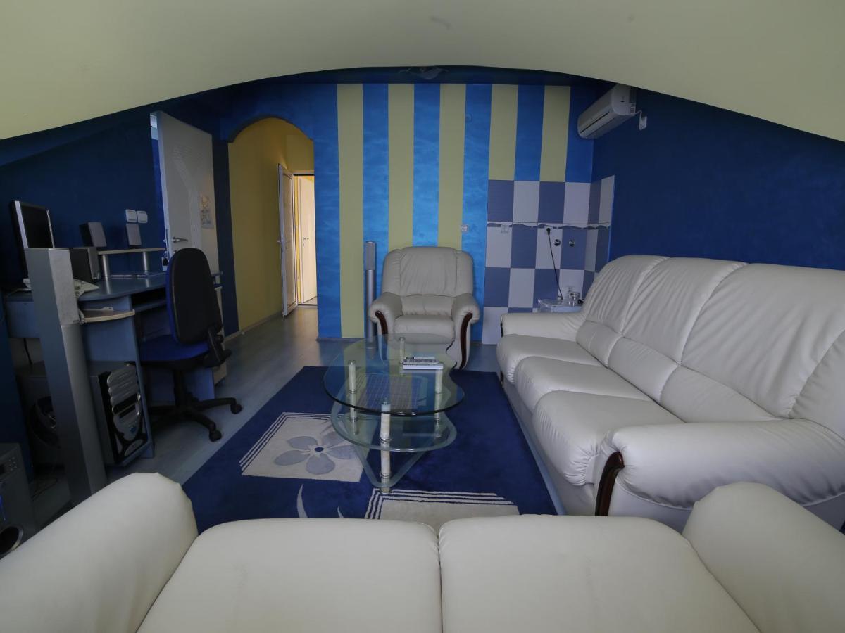 Hotel Zeneva 크라구예바츠 외부 사진